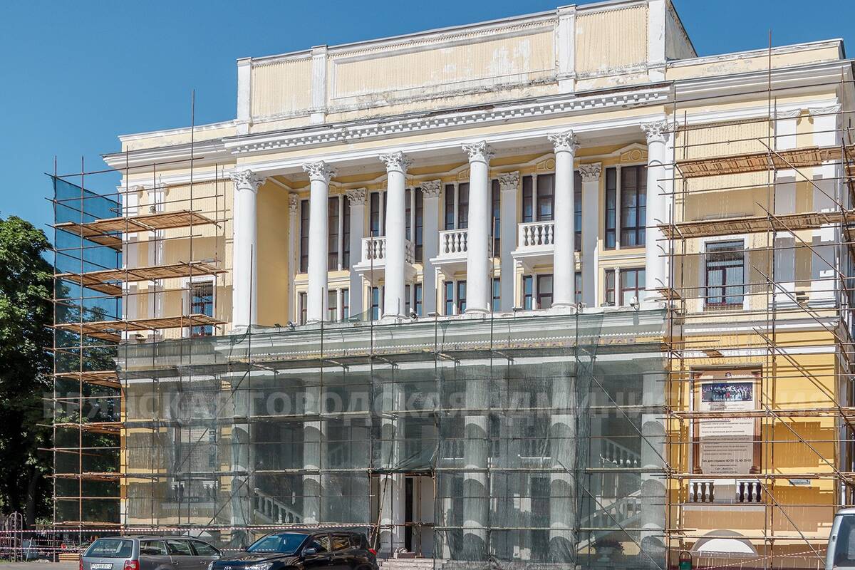 Брянский ДК Железнодорожников отремонтируют к новому учебному году