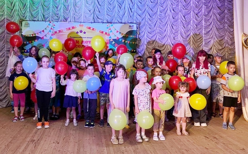 Для брянских ребят в регионе действует акция «Цирк детям села»