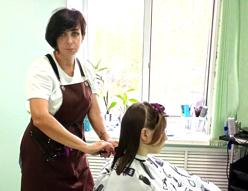 На основе социального контракта жительница Навли Елена Полякова открыла свое дело