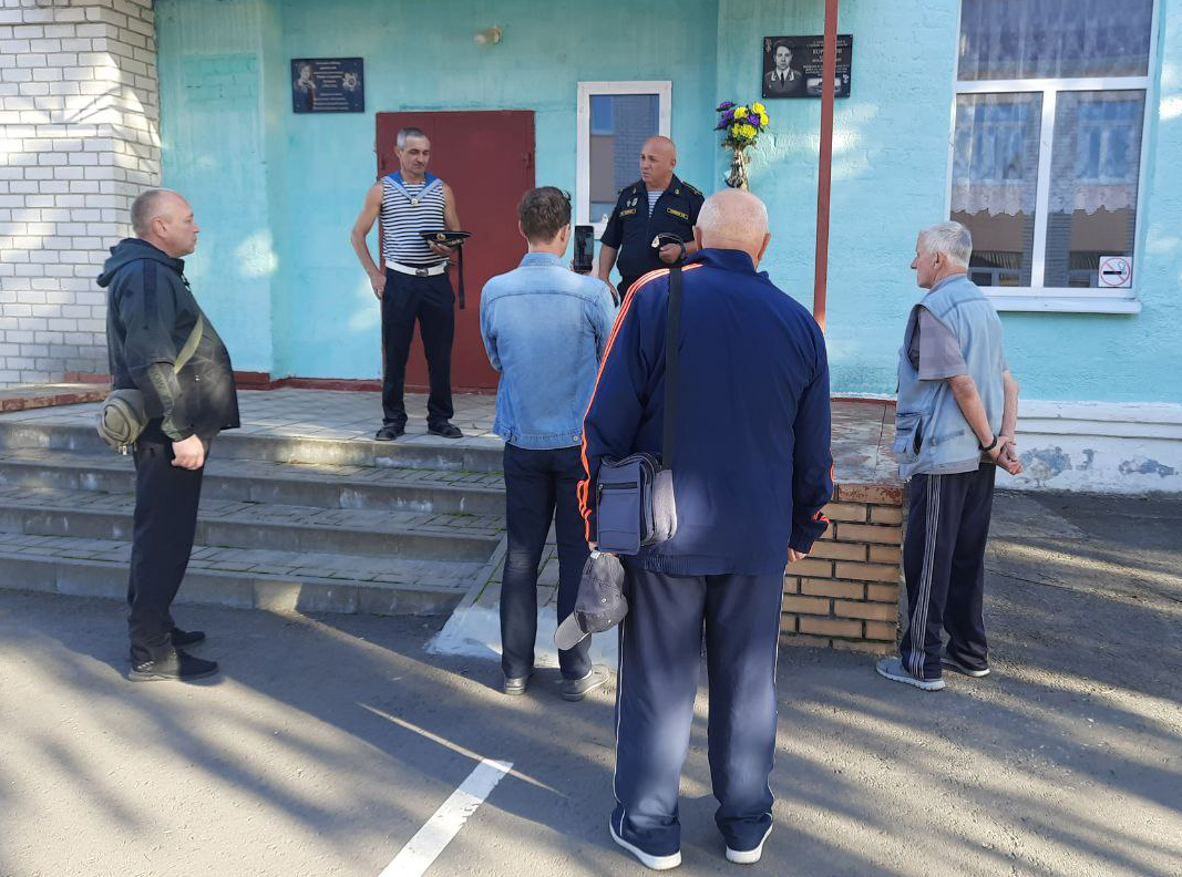 В Навле почтили память земляка-подводника Алексея Коробкова