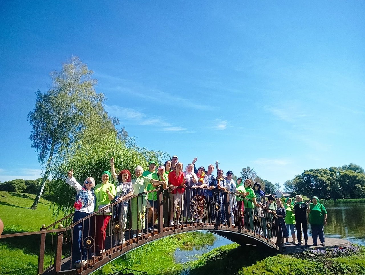 В селе Алешинка состоялась встреча пожилых людей из Новозыбкова и Навли