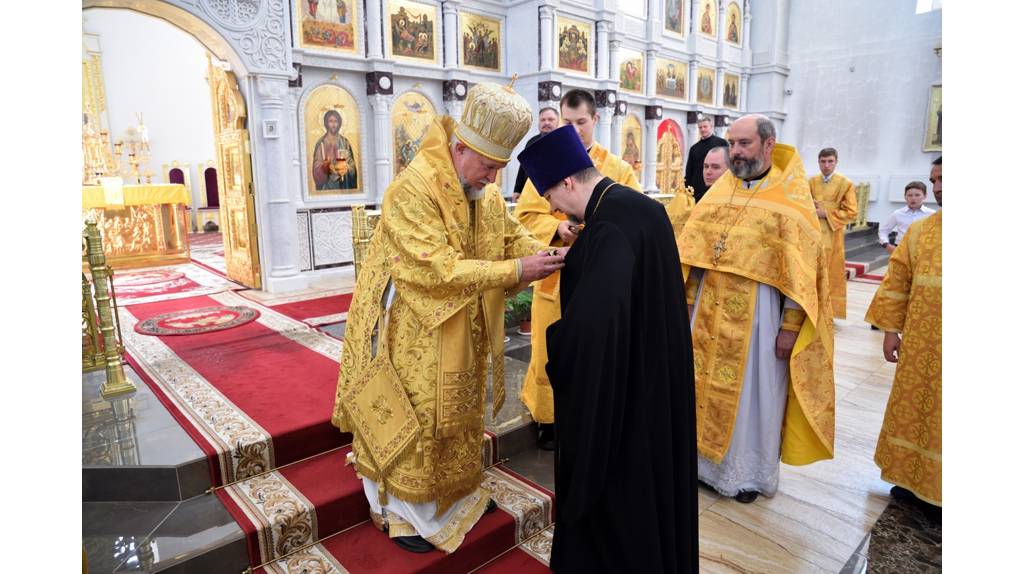 Орден Серафима Саровского III степени вручили Брянскому священнику Сергию Кузнецову