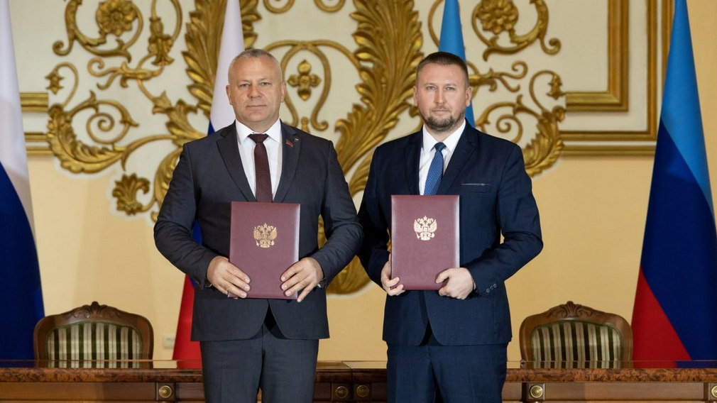 Спикер Брянской областной Думы Валентин Суббот посетил Луганскую Народную Республику с рабочим визитом