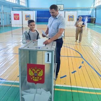 Свой выбор сделал глава администрации Навлинского района Александр Прудник