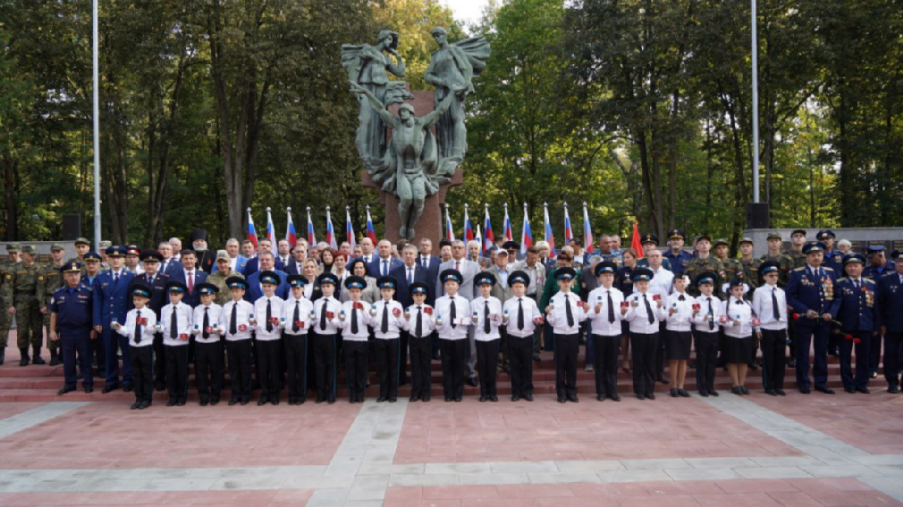 На Брянщине воспитанники Дятьковской кадетской школы принесли присягу