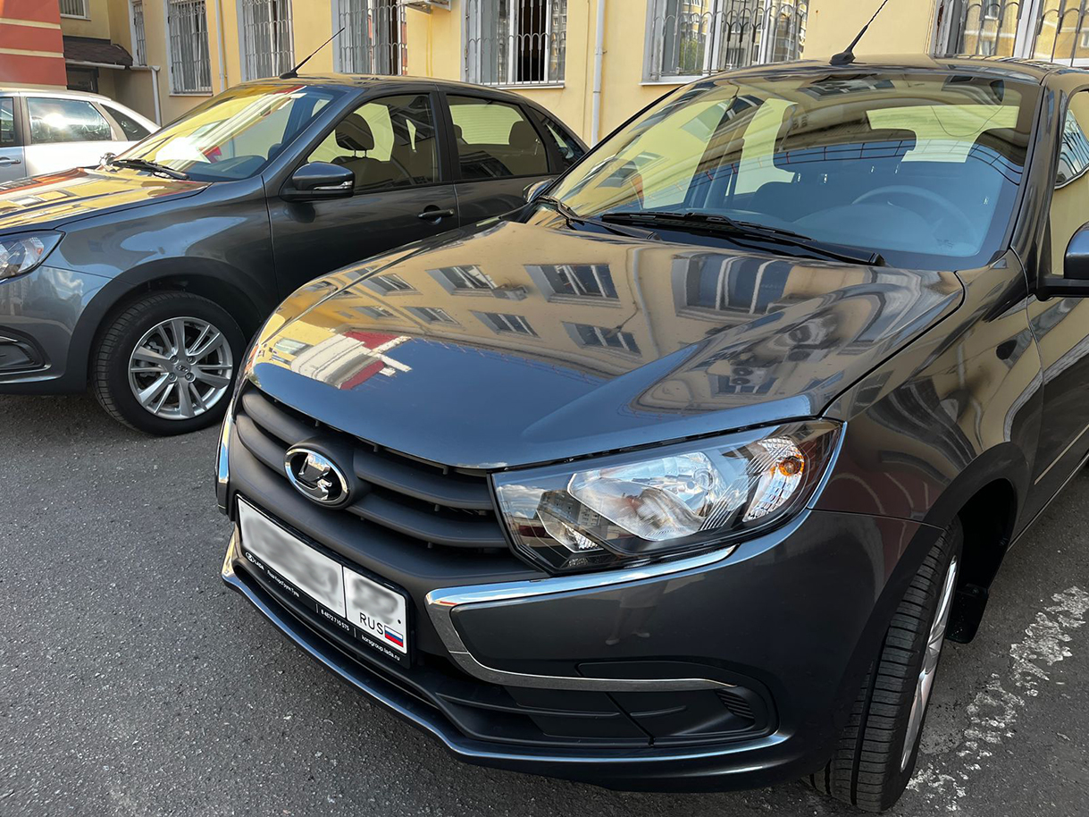 Новые автомобили от Отделения СФР по Брянской области получили четверо жителей региона, которые ранее пострадали на производстве