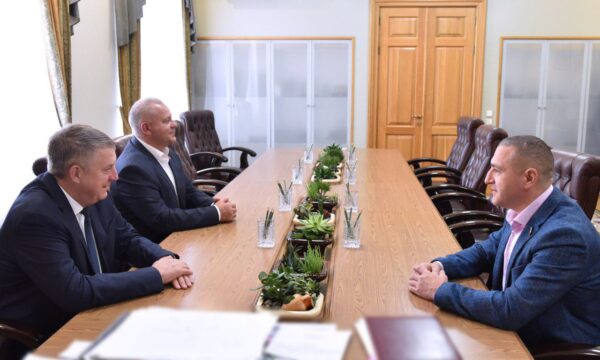 Брянский Губернатор Александр Богомаз провел рабочую встречу с Александром Ильтяковым