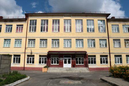 В Брянске школы и детские сады станут еще безопаснее