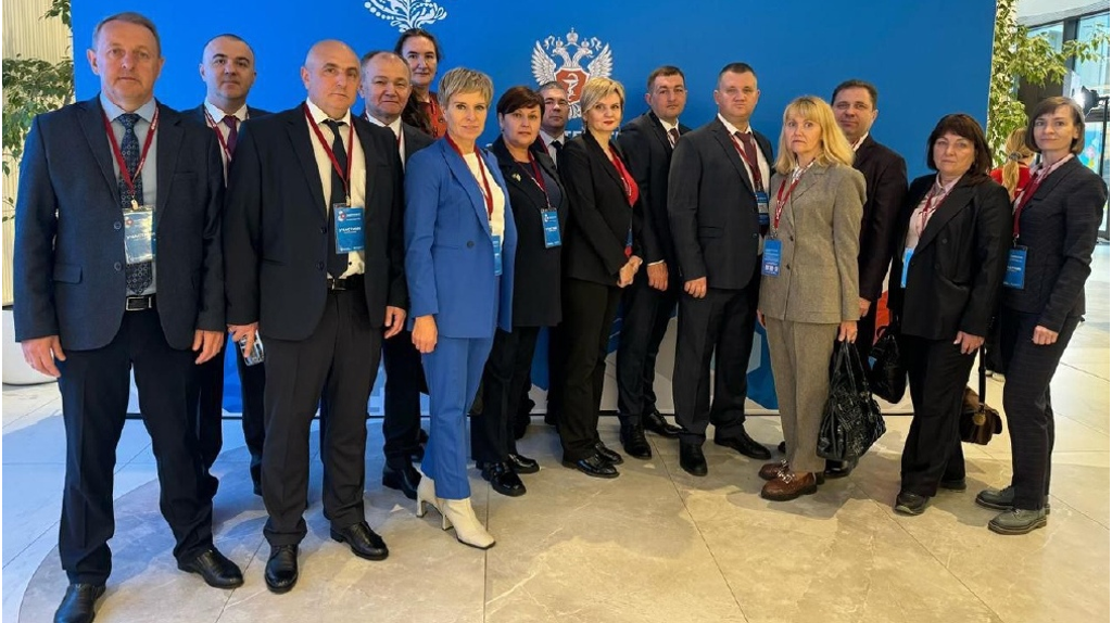 Делегация Брянского губернаторского Дворца посетила ВЦХТ Минпросвещения РФ