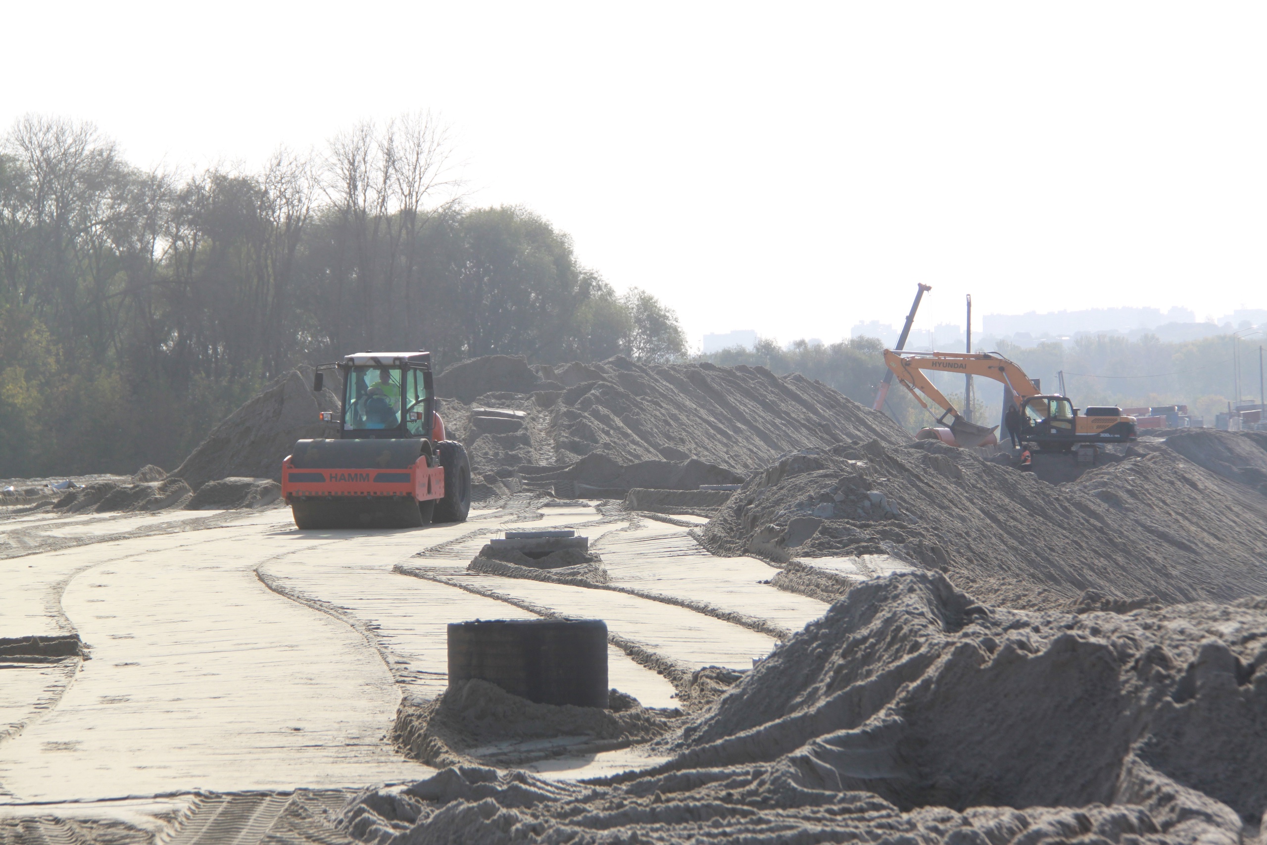 В Брянске по нацпроекту продолжают строительство дороги по улице Флотской