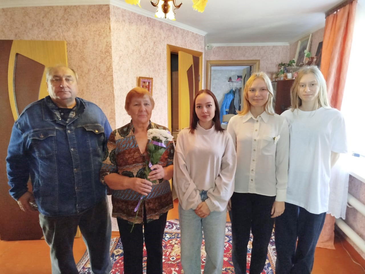 В Навле поздравили ветеранов педагогического труда