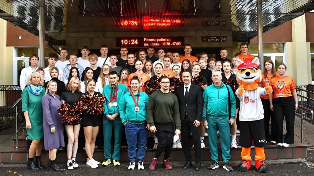 В Брянском училище олимпийского резерва прошла встреча студентов с паралимпийцами