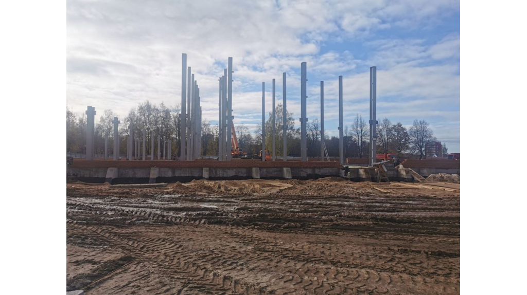 В Брянской Унече строят спорткомплекс с бассейном