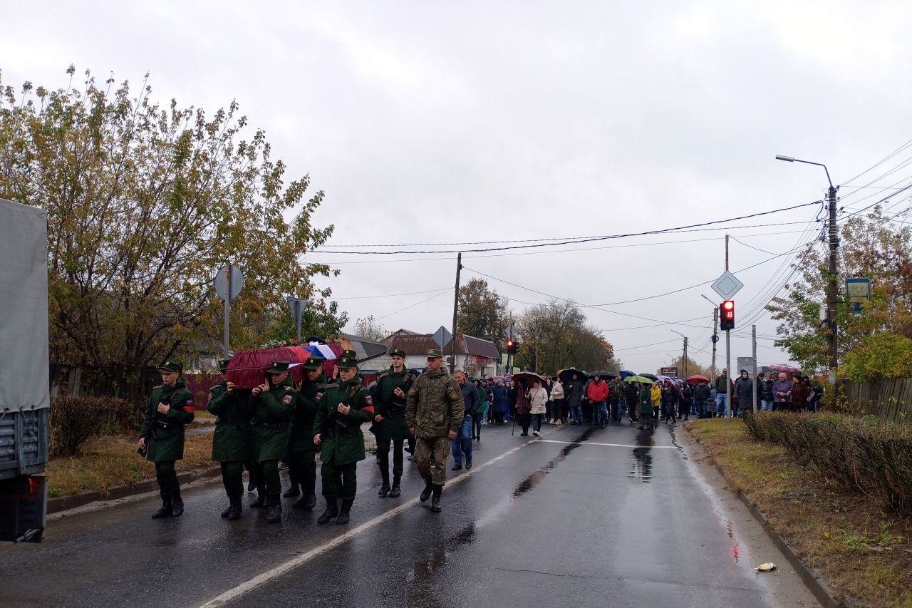 В Навле простились с воином Якушевым Алексеем Николаевичем, погибшим в ходе СВО