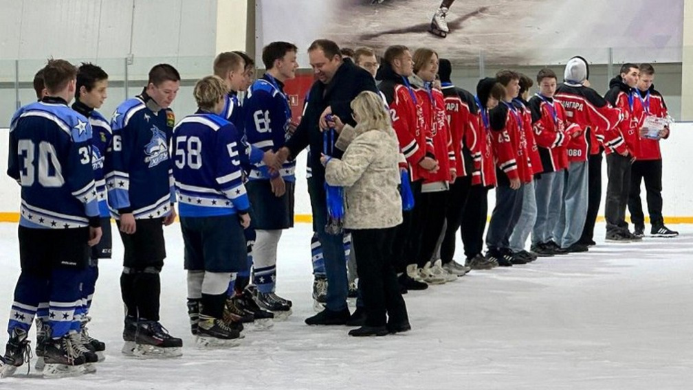 Финальные матчи Первенства области по хоккею состоялись в брянской Жуковке