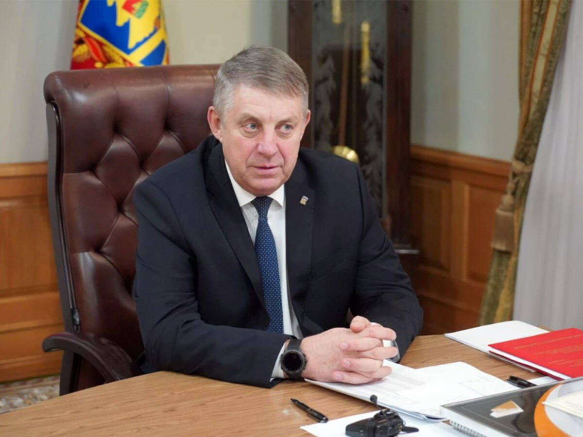 Губернатор региона поздравил брянских добровольцев с праздником