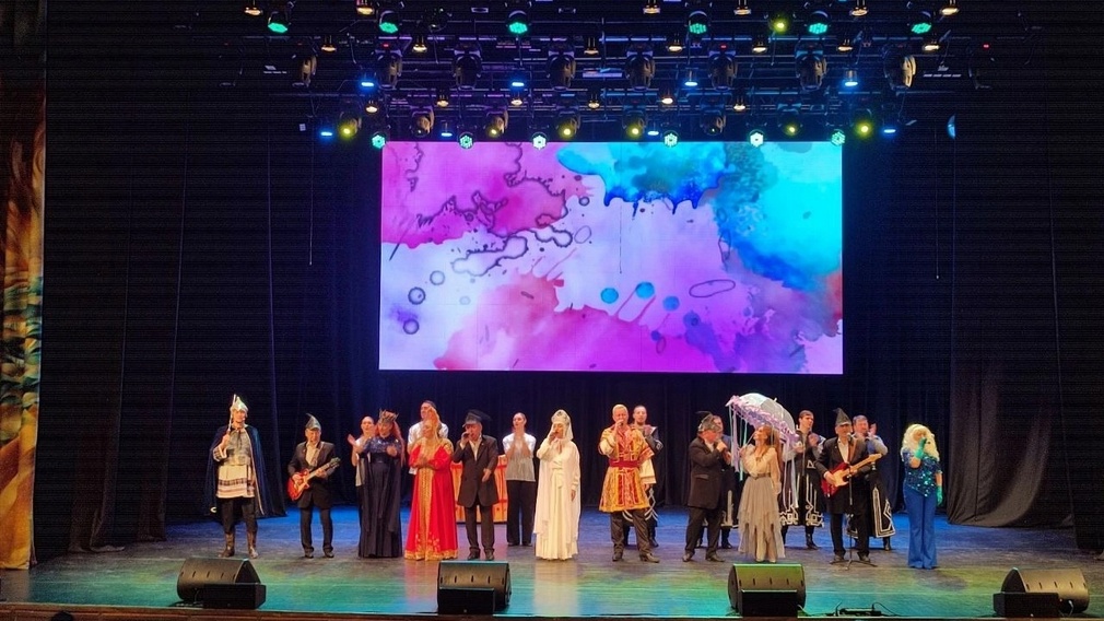 Для семей героев СВО показали театрализованное представление «У Лукоморья»