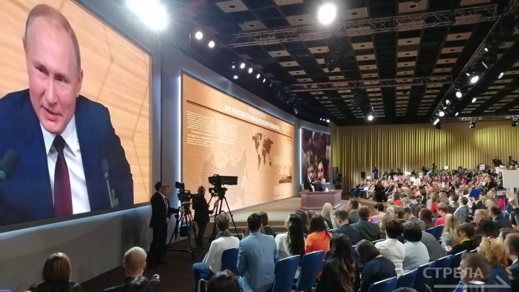 Сегодня Владимир Путин проведет прямую линию и пресс-конференцию