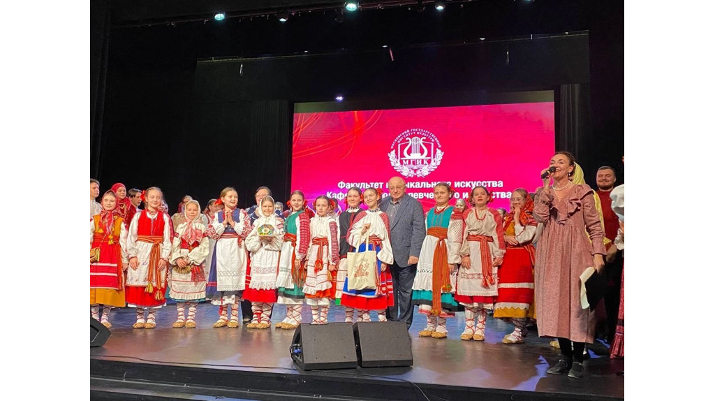 Брянский фольклорный ансамбль «Семеюшка» завоевал Гран-при Всероссийского конкурса