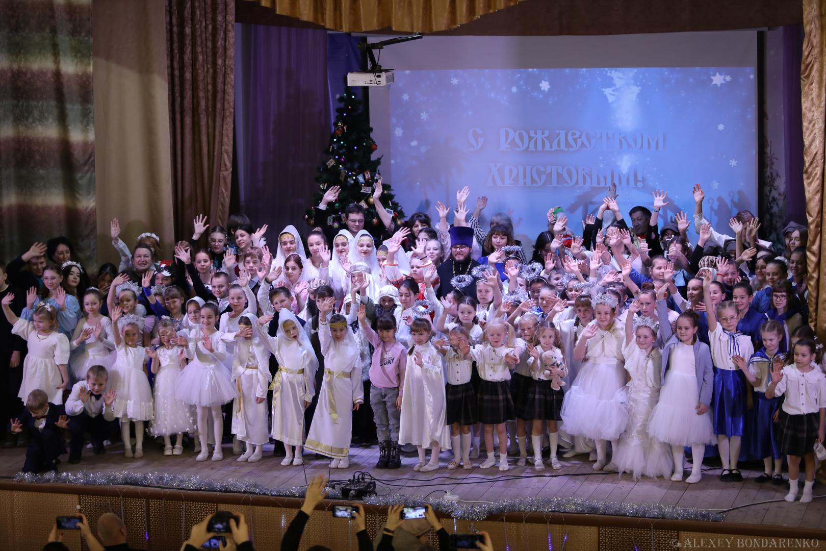 В Навлинском благочинии состоялся VIII Рождественский фестиваль «Подарки для Христа»