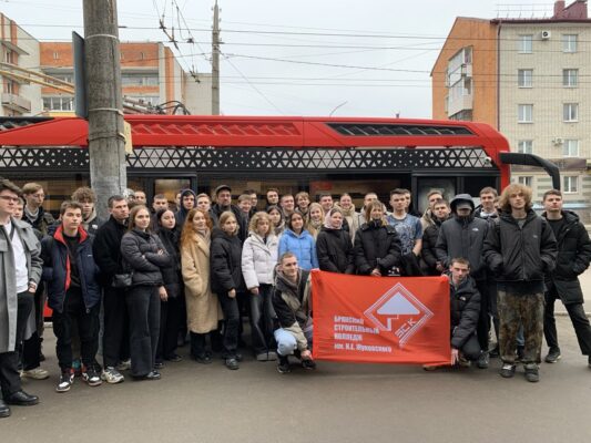 К годовщине полного освобождения Ленинграда в Брянске проехал «Троллейбус памяти»