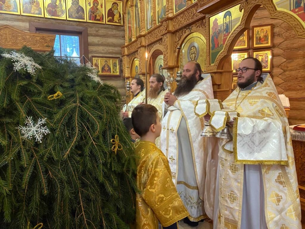 В Никольском храме урочища Бартынь совершено соборное богослужение