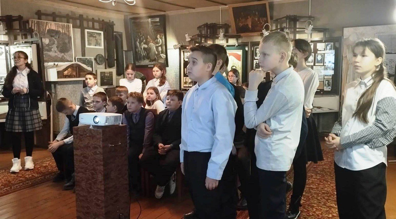 В Навлинском музее партизанской славы для учеников МБОУ СОШ №2 была проведена познавательная экскурсия