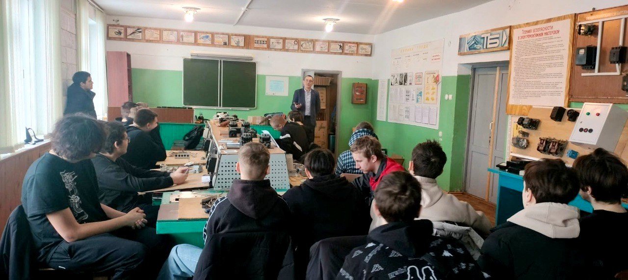 В Навле состоялась встреча со студентами