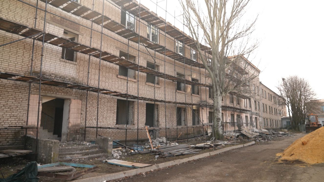 Брянцы продолжают помогать восстанавливать луганскую Брянку