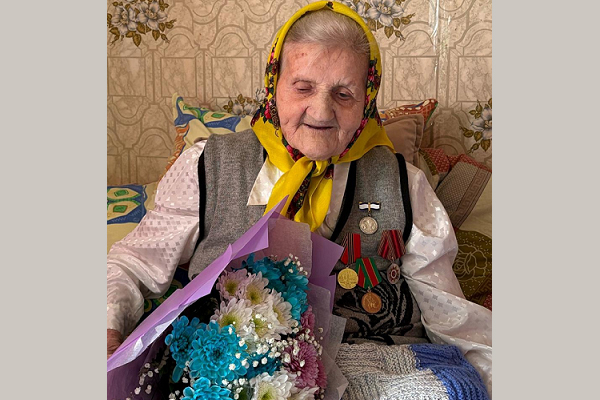 Жительницу брянской Клетни Марию Капустину поздравили со 100-летним юбилеем