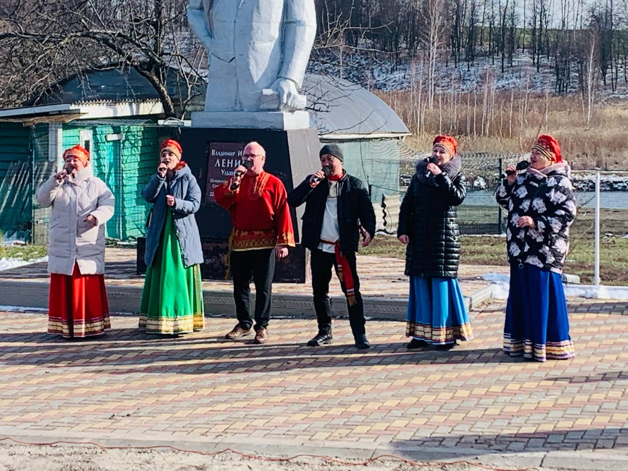 Навлинские артисты участвовали в концерте в поддержку защитников Родины