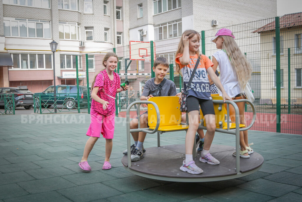 В Брянске запланирован ремонт семи дворовых территорий