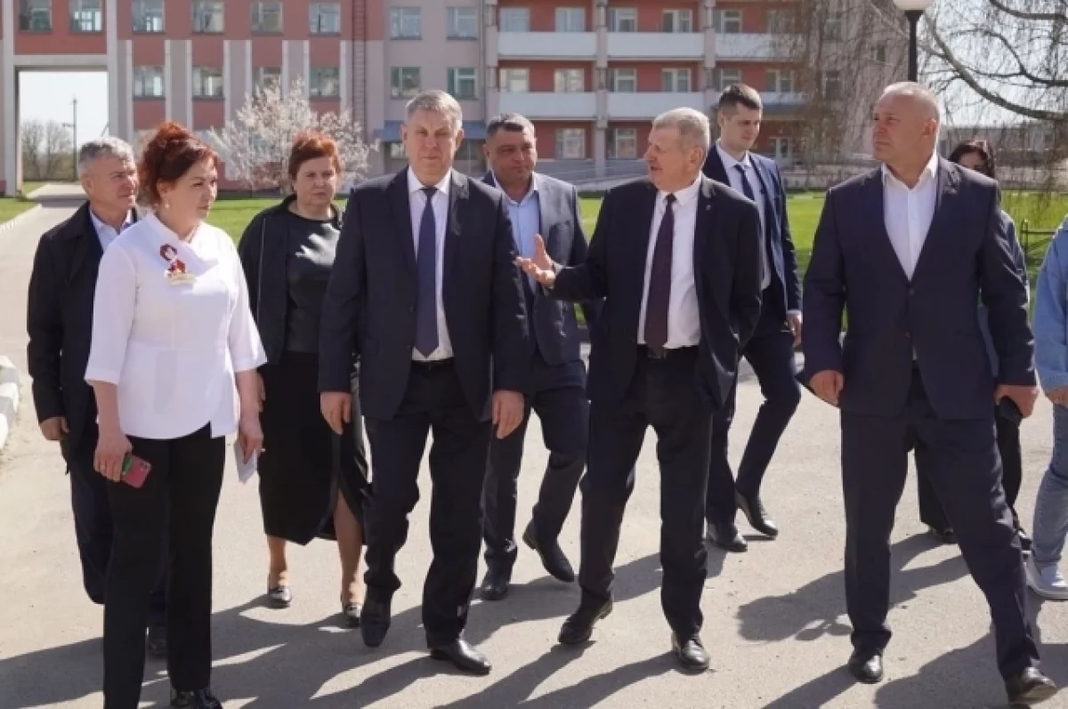 Глава Брянщины проинспектировал строящиеся социальные объекты в регионе