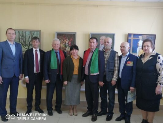 В брянской Жуковке открылась выставка «Память народа бессмертна»