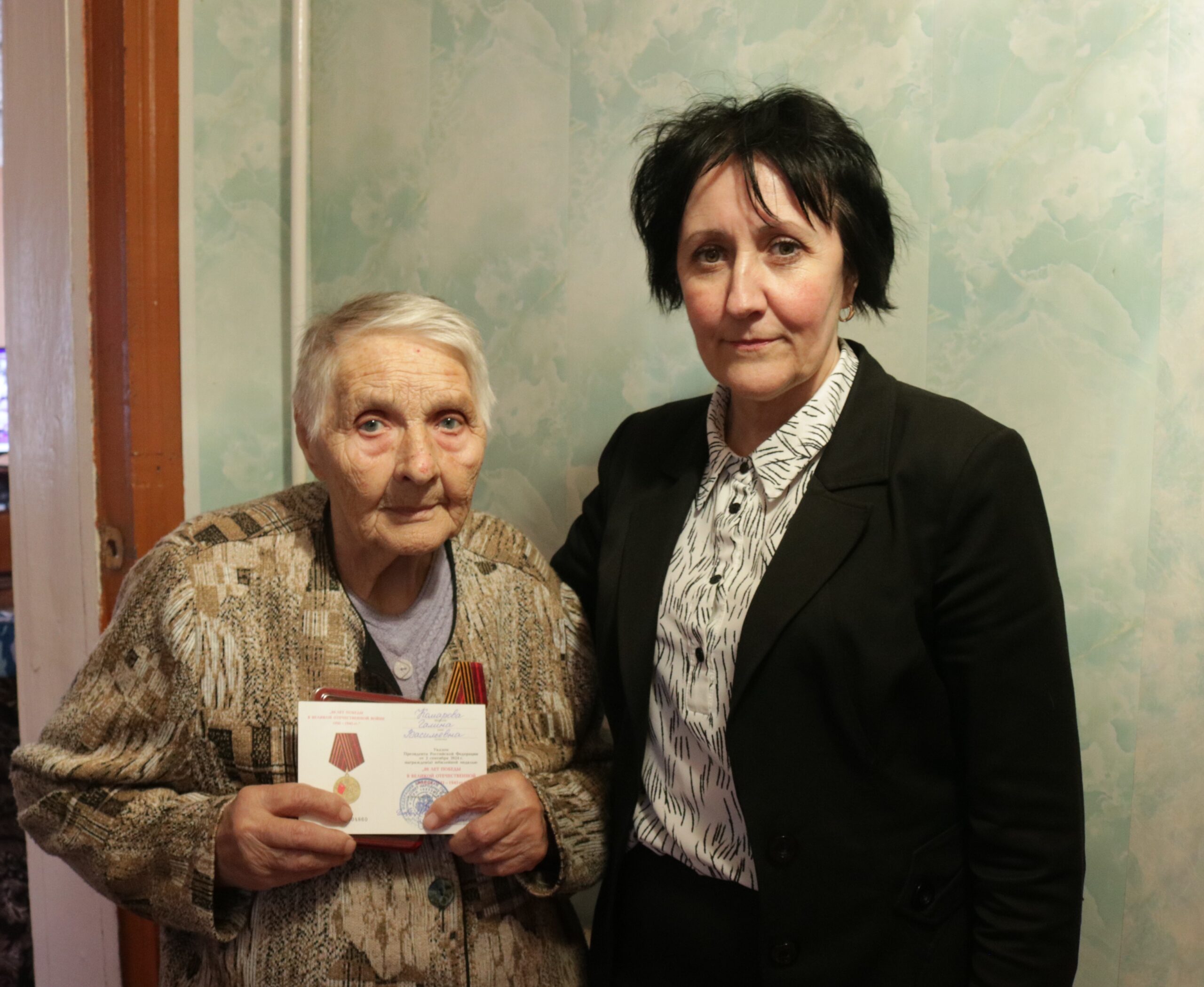 Проходят торжественные церемонии вручения юбилейных медалей жителям Навлинского района