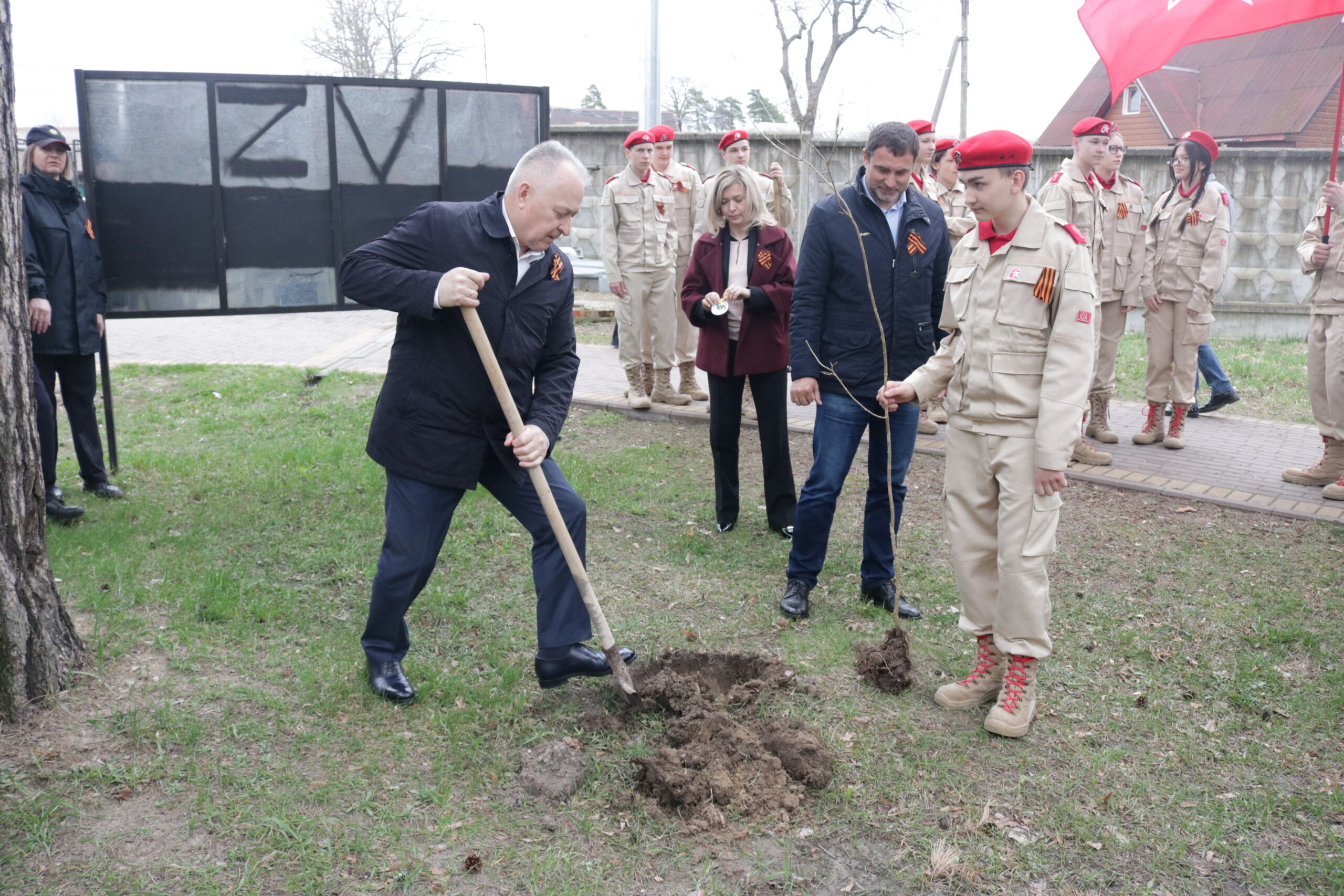 В Навле состоялась акция «Сад Памяти»