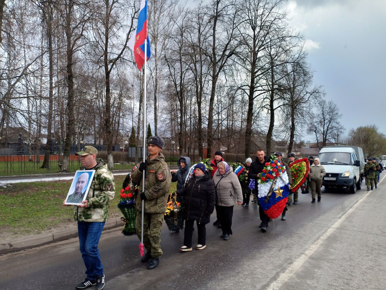 В Навлинском благочинии простились с военнослужащим Алексеем Лапоновым, погибшим в ходе СВО