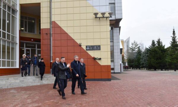 Продолжается капитальный ремонт Брянского лицея №1