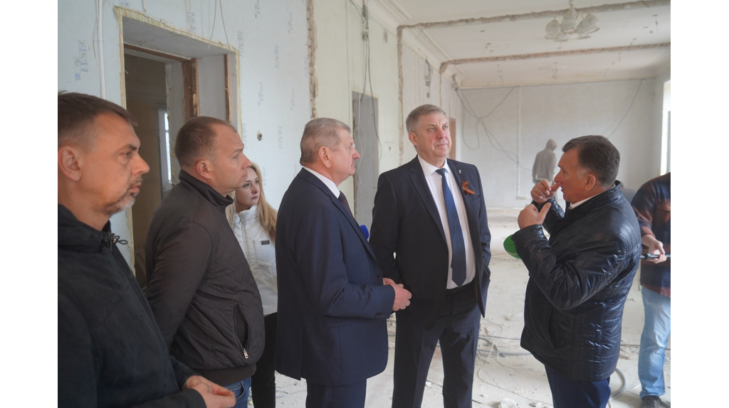 Глава Брянщины проинспектировал ход работ в филиале Сеченовского университета