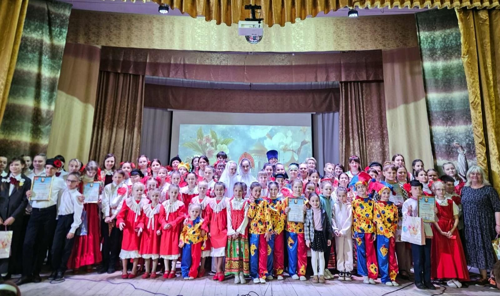 Состоялся традиционный Пасхальный фестиваль Навлинского благочиния «Пасхальное чудо»