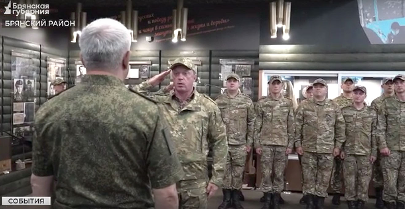 Семерым бойцам добровольческой бригады «БАРС-Брянск» вручены медали «За отвагу»