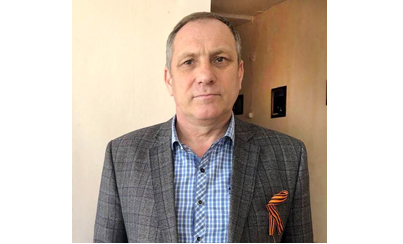 Директор Синезерской средней школы Владимир Викторович Ивачев : «Контрактная служба — шаг к стабильности и новым возможностям»