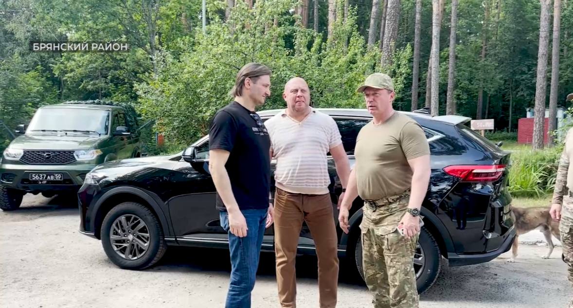 Эдгарду Запашному выразили благодарность за поддержку добровольческой бригады БАРС-Брянск