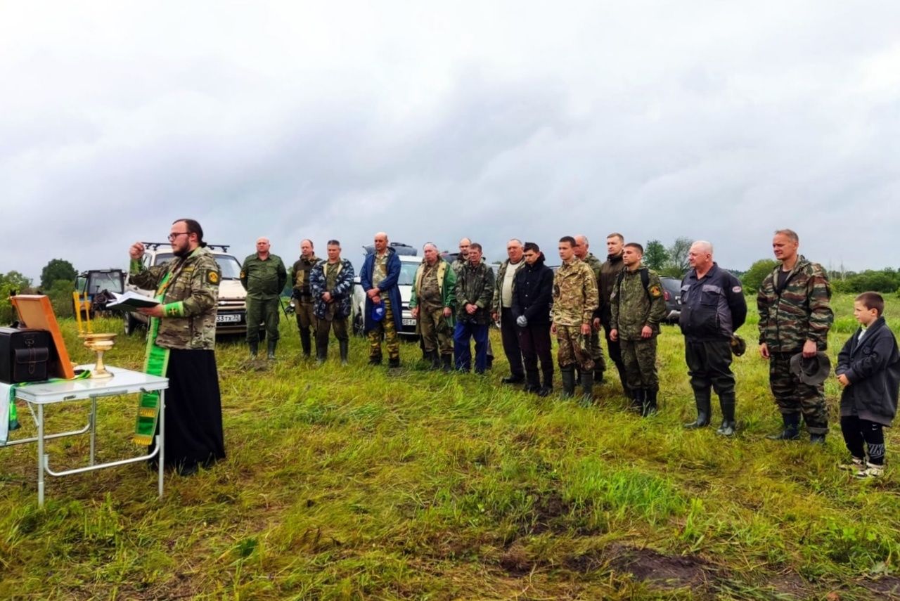 Благочинный Навлинского церковного округа совершил молебное пение о призывании помощи Святаго Духа перед началом всякого доброго дела