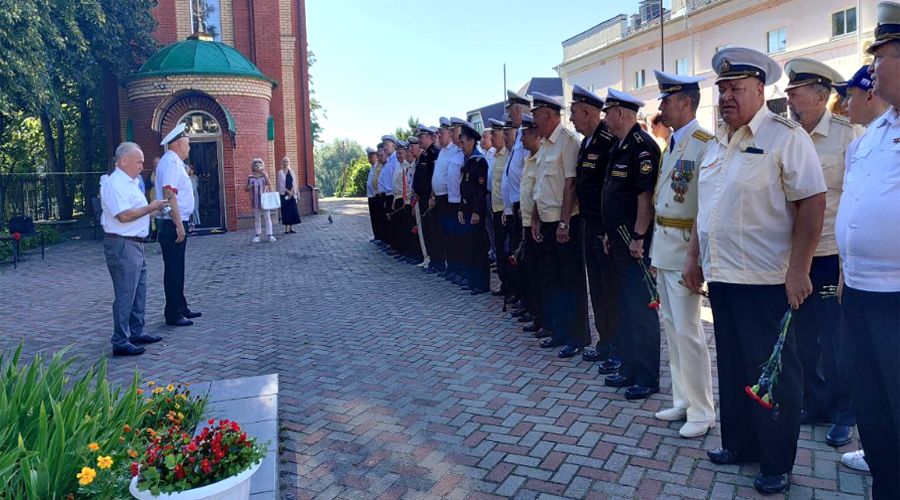 В Брянске отмечают День ВМФ