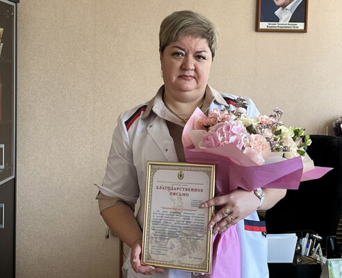 В Брянской области главврач Суземской ЦРБ Наталья Закревская отмечена Благодарственным письмом погранслужбы