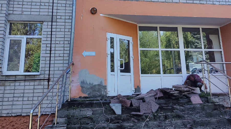 На Брянщине продолжается капремонт Выгоничской ЦРБ