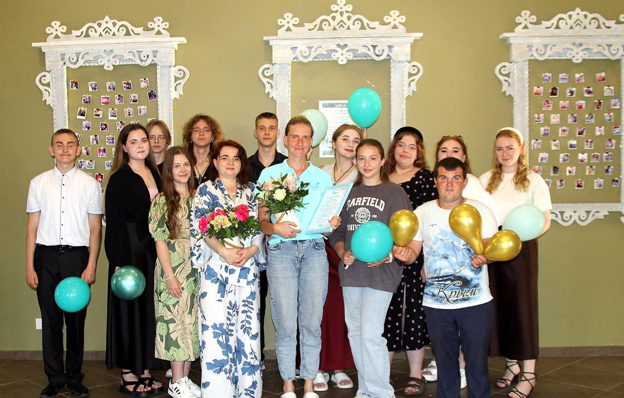 В навлинском селе Алешинка прошла встреча выпускников воскресной школы