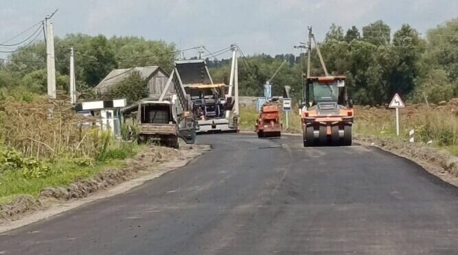 В Брасовском районе Брянщины обновили участки дороги Локоть-Кретово-Хотеева