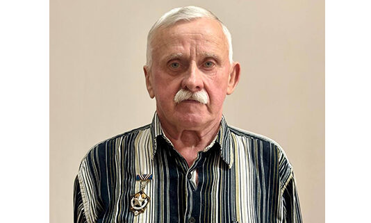 Накануне профессионального праздника бывший шахтер Евгений Алексеевич Чеботарев из Навли рассказал о своем трудовом пути